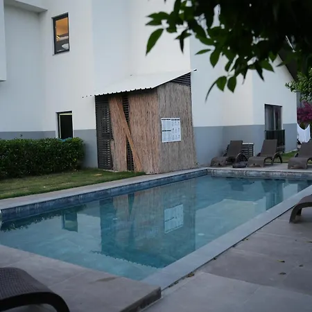 فندق Mira Palace & 3*