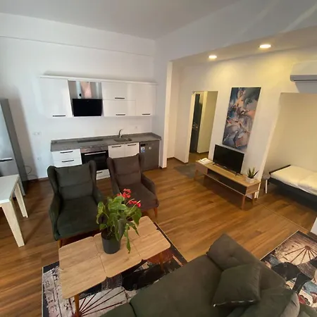 Mira Palace & 3*