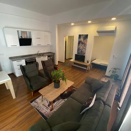 Mira Palace & 3* Side
