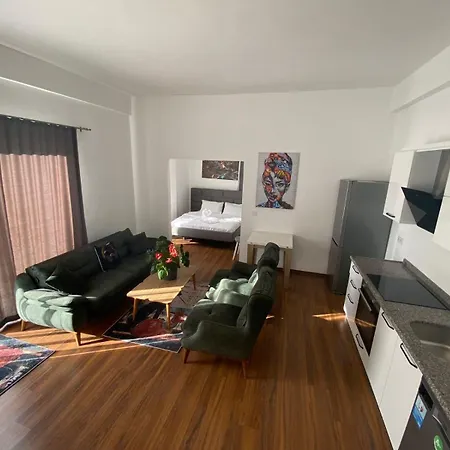 Mira Palace & 3* Side