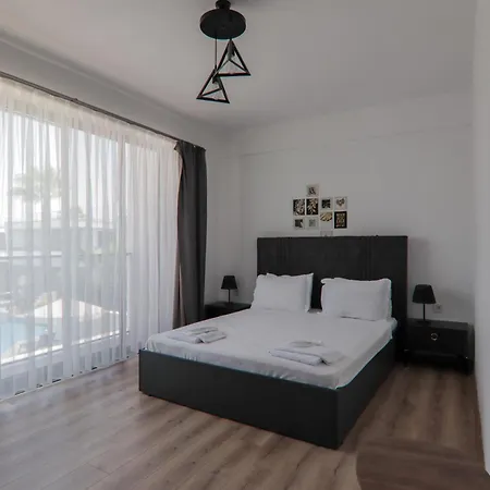 Mira Palace&spa 3* Side