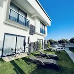 Mira Palace & 3* シダ