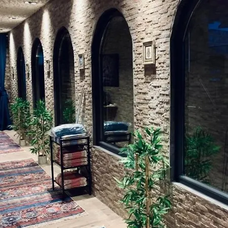 Mira Palace & 酒店