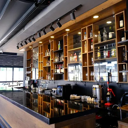 Mira Palace & Hotel 3*