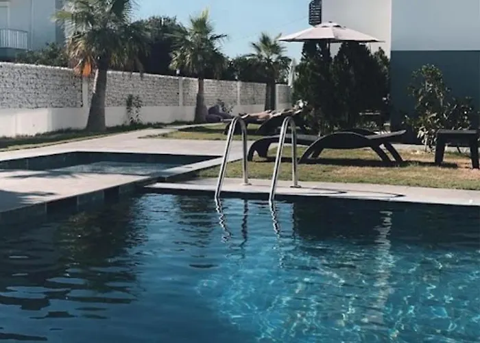 Mira Palace & Ξενοδοχείο Σιντέ