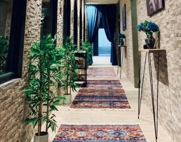 Mira Palace & Ξενοδοχείο