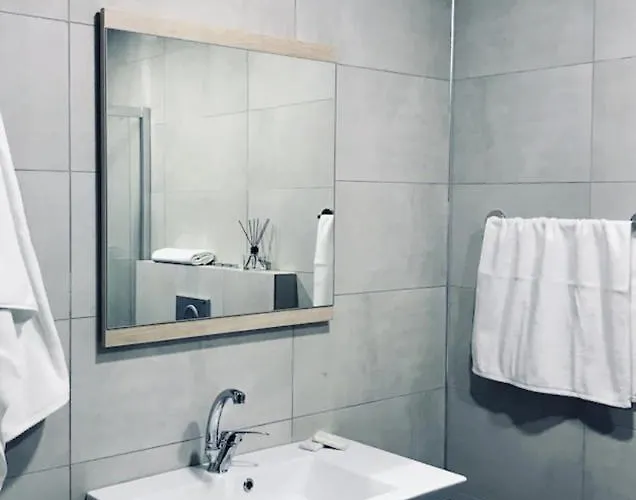 Mira Palace & Ξενοδοχείο 3*