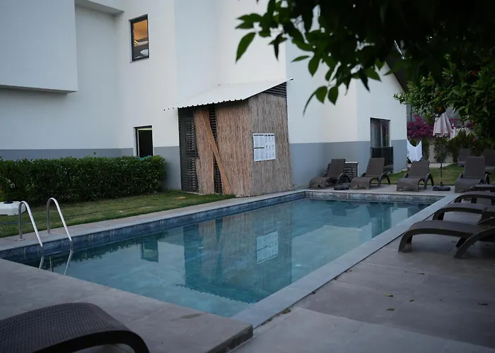 Ξενοδοχείο Mira Palace & 3*