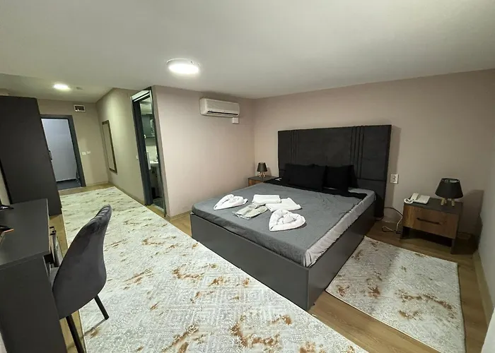 Mira Palace & Ξενοδοχείο