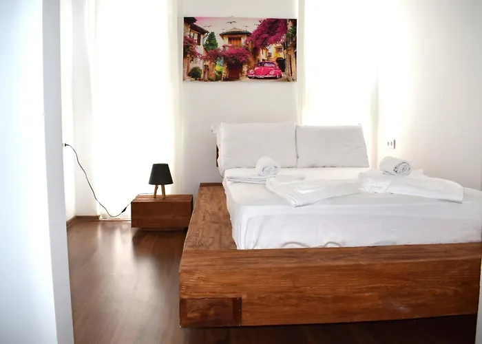 Mira Palace & Ξενοδοχείο Σιντέ