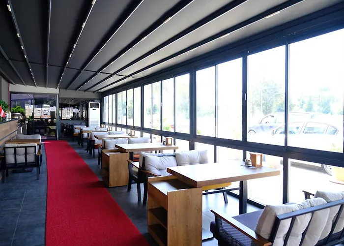 Mira Palace & Ξενοδοχείο