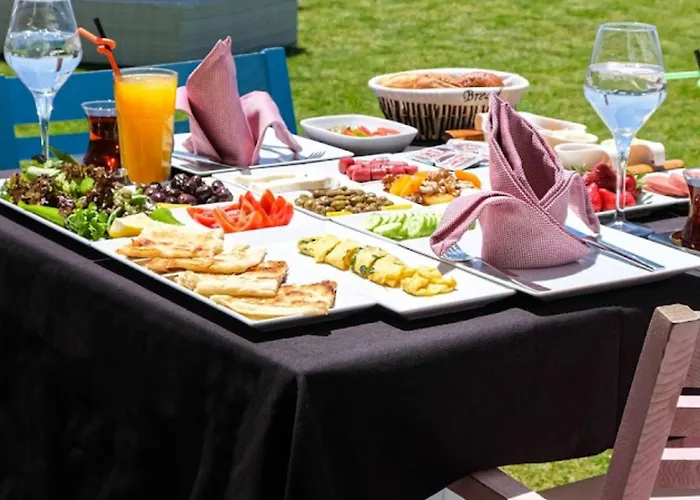 Mira Palace & Ξενοδοχείο Σιντέ